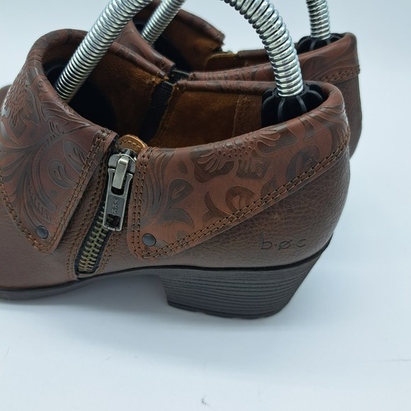 BOC Born Womens Size 6 Clogs Brown Embossed Leather Booties Zipper Heels EUC - Picture 6 of 9